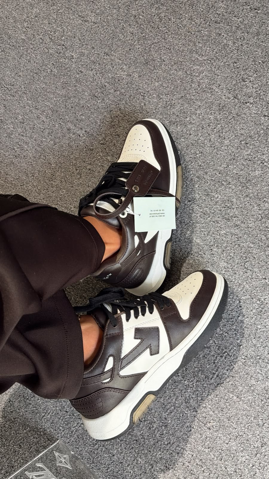 Tenis Off White Cafe