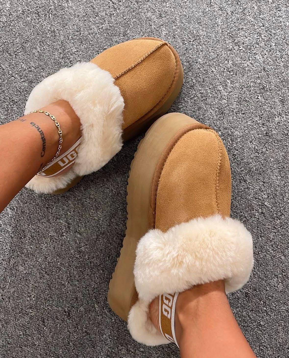 Zueco Ugg Cafe